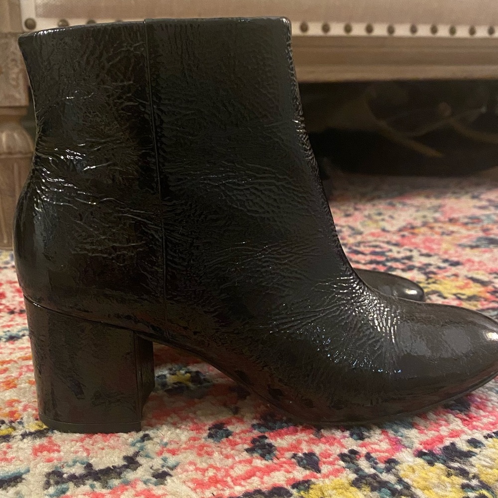 Saks Fifth Avenue Black Boots